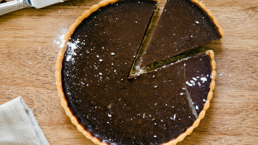 No-Bake Dark Chocolate Tart (Vegan & Gluten-Free)